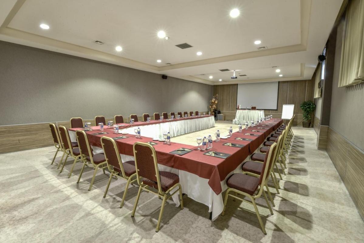 Anadolu Hotels Esenboga Thermal Екстер'єр фото