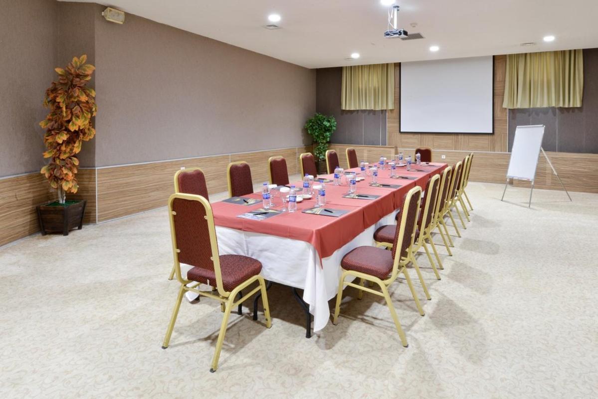 Anadolu Hotels Esenboga Thermal Екстер'єр фото