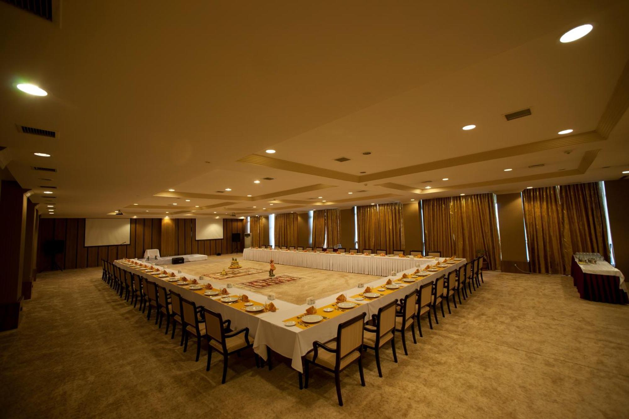 Anadolu Hotels Esenboga Thermal Екстер'єр фото