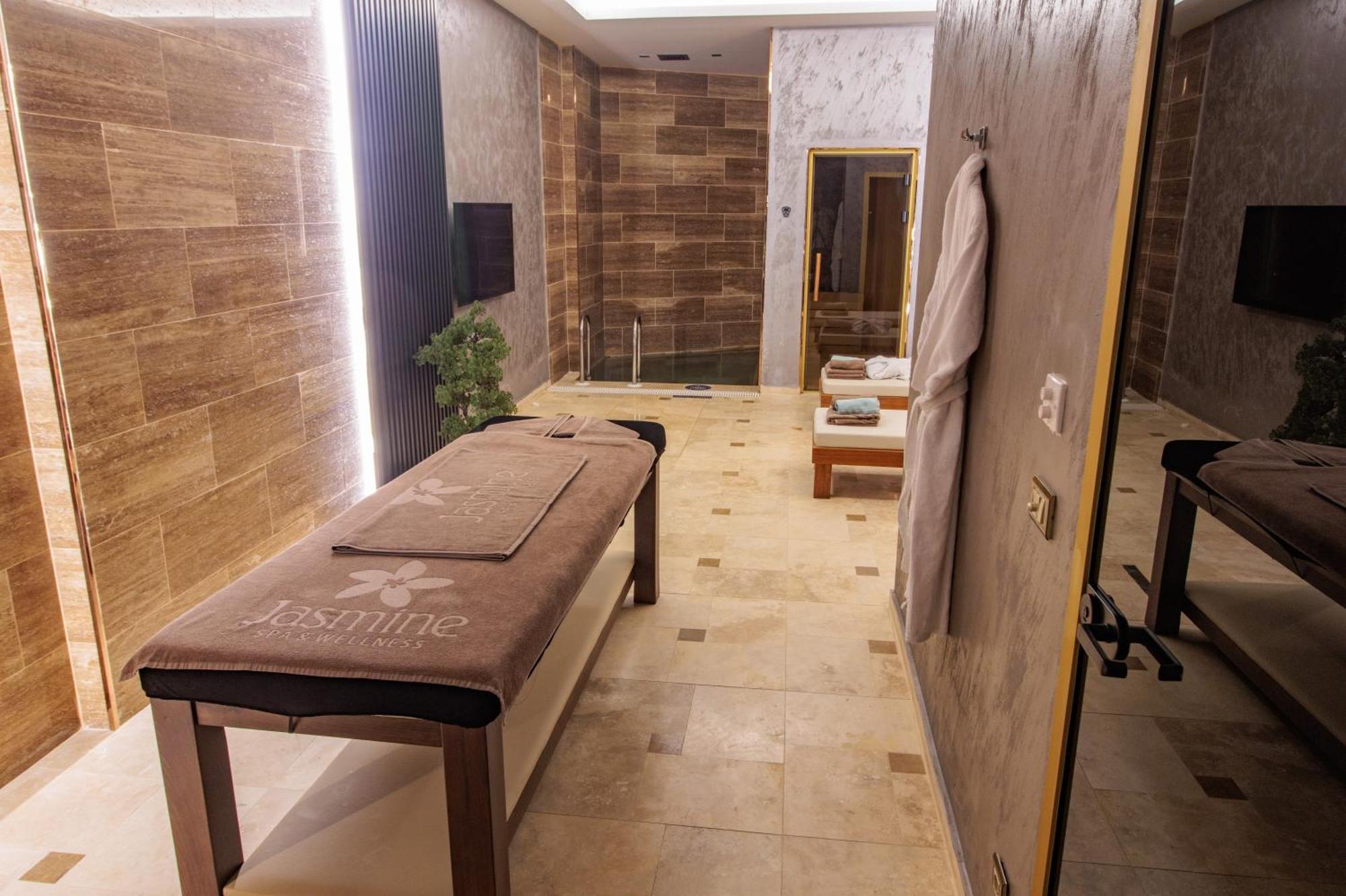 Anadolu Hotels Esenboga Thermal Екстер'єр фото